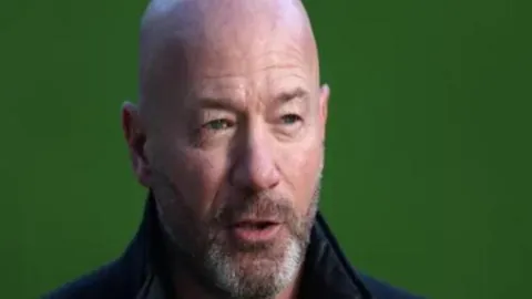 不来梅逆转战平，斯赫米德精准射门定乾坤